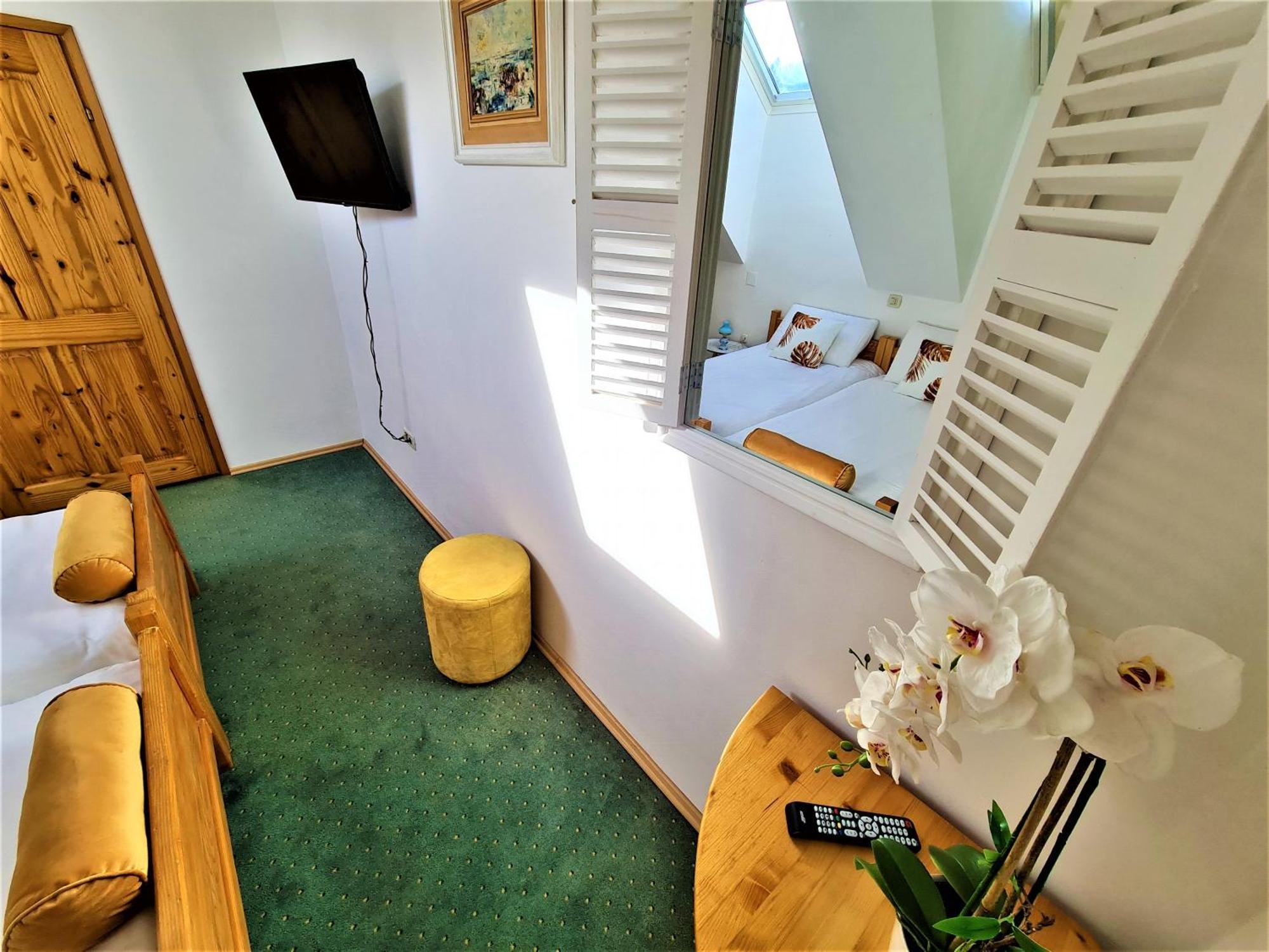 Fužine Sobe "Ela" Bed & Breakfast 部屋 写真